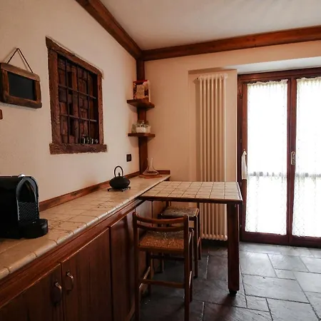 Villa Courmayeur Mont Blanc Apricot Villa Pré-Saint-Didier