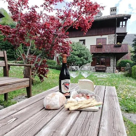 Courmayeur Mont Blanc Apricot Villa Villa