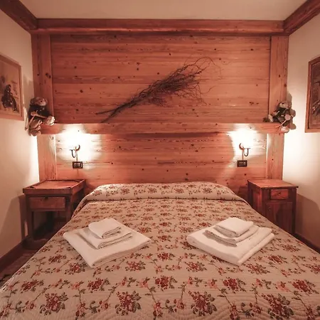 Courmayeur Mont Blanc Apricot Villa *