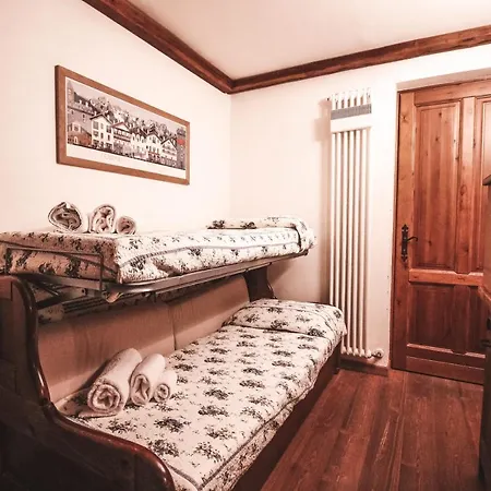 Courmayeur Mont Blanc Apricot Villa